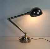 Verstelbare metalen industriële bureaulamp met bolvormige kap – foto 3 – kavel bij De Kringwinkel, Turnhout