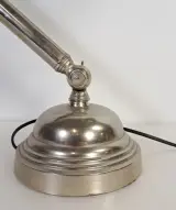 Verstelbare metalen industriële bureaulamp met bolvormige kap – foto 4 – kavel bij De Kringwinkel, Turnhout
