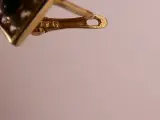 12K Gouden Oorbellen met Centrale Zwarte Steen – foto 7 – kavel bij De Kringwinkel, Heverlee