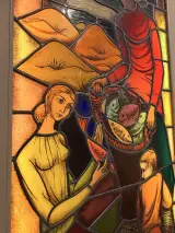 Glas-in-lood kunstwerk in lichtbak 'Vissersgezin' door Cyriel Los – foto 3 – kavel bij De Kringwinkel, Dendermonde