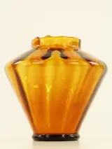 Vintage handgeblazen amberkleurige vaas – foto 3 – kavel bij De Kringwinkel, Antwerpen