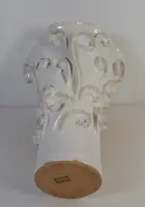 Grote witte keramische siervaas met organische decoratie – Des Pots – foto 5 – kavel bij De Kringwinkel, Turnhout