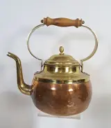 Set koperen theepotten en schaal met handvatten – foto 6 – kavel bij De Kringwinkel, Turnhout