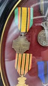 Verzameling Belgische militaire en burgerlijke onderscheidingen – foto 3 – kavel bij De Kringwinkel, Dendermonde