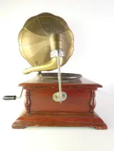 Reproductie van een His Master's Voice (HMV) grammofoon(jaren 90) – foto 5 – kavel bij De Kringwinkel, Heverlee