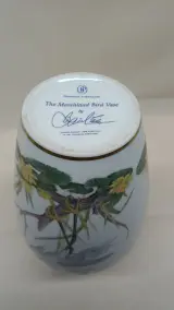 Porseleinen vaas met reiger van Franklin Porcelain – foto 3 – kavel bij De Kringwinkel, Zottegem