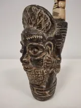 Afrikaans houtsnijwerk met beensculptuur – foto 2 – kavel bij De Kringwinkel, Ronse