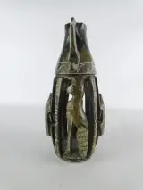Decoratieve handgesneden stenen vaas/sculptuur in Egyptische stijl – foto 4 – kavel bij De Kringwinkel, Heverlee
