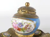 Vintage bureau-inktpot in Sèvres-stijl – foto 4 – kavel bij De Kringwinkel, Heverlee