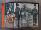 Boek: Charles Chaplin - My Life in Pictures – foto 5 – kavel bij De Kringwinkel, Gent
