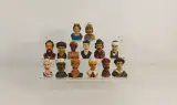 Collectie van 14 De Gouden Gaper beeldjes – kavel bij De Kringwinkel, Turnhout