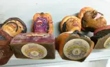 Collectie van 14 De Gouden Gaper beeldjes – foto 5 – kavel bij De Kringwinkel, Turnhout