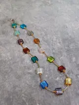 Kleurrijke glazen sieradenset - Halsketting en armband – foto 3 – kavel bij De Kringwinkel, Gent