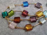 Kleurrijke glazen sieradenset - Halsketting en armband – foto 4 – kavel bij De Kringwinkel, Gent