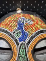 Set van drie vintage houten wandmaskers uit Afrika, Azie en Indonesie – foto 4 – kavel bij De Kringwinkel, Gent