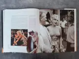 Boek: Exclusieve Verzameling Marilyn Monroe Memorabalia – foto 7 – kavel bij De Kringwinkel, Gent