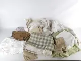 Handgemaakte, leren, vierkante Marokkaanse poef/vloerkussen + woontextiel – foto 4 – kavel bij De Kringwinkel, Heverlee
