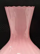 Italiaanse mond geblazen roze opaline vaas op voet uit de regio Empoli - Mid-Century Modern – foto 5 – kavel bij De Kringwinkel, Gent