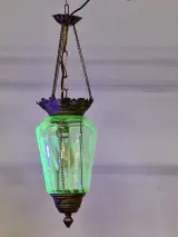 Antieke Art Nouveau hanglamp ca. 1900 - uraniumglas en rijk gedecoreerd metaal – foto 10 – kavel bij De Kringwinkel, Gent