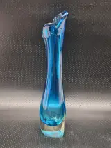 Vintage vaas in Murano-stijl met blauwe Sommerso kern – kavel bij De Kringwinkel, Gent