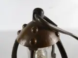 Vintage mijnwerkerslamp op batterijen / Decoratieve koperen lantaarn – foto 9 – kavel bij De Kringwinkel, Heverlee