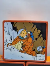 9-delige set gebaseerd op de strips van Kuifje "Raket naar de maan"(1953) en "Mannen op de maan"(1954) - Hergé/Moulinsart – foto 9 – kavel bij De Kringwinkel, Gent