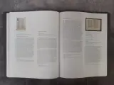 Boek: Middeleeuwse Handschriften Besloten Wereld Open Boek In Dialoog Met Actuele Kunst – foto 8 – kavel bij De Kringwinkel, Gent