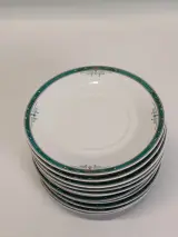67-delig Porcelaine de Sologne servies met groene gemarmerde rand - Frankrijk – foto 7 – kavel bij De Kringwinkel, Gent