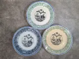 Set van 3 Antieke Herdenkingsborden Boch Frères Keramis - Koning Leopold II & Koningin Marie Henriette (19e Eeuw) – kavel bij De Kringwinkel, Gent