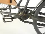 Miniatuur triporteur bakkersfiets – decoratief schaalmodel met broodbak – foto 4 – kavel bij De Kringwinkel, Heverlee