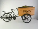 Miniatuur triporteur bakkersfiets – decoratief schaalmodel met broodbak – foto 10 – kavel bij De Kringwinkel, Heverlee
