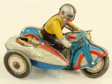 Set van twee vintage blikken motoren – foto 2 – kavel bij De Kringwinkel, Antwerpen