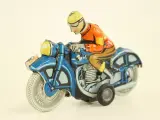 Set van twee vintage blikken motoren – foto 7 – kavel bij De Kringwinkel, Antwerpen