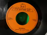 Vintage 7-inch vinylsingle Two Moths / Annie Get Your Gun – foto 5 – kavel bij De Kringwinkel, Heverlee