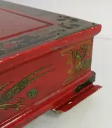 Decoratief Chinees schaakspel met houten schaakstukken en opbergkist – foto 3 – kavel bij De Kringwinkel, Turnhout