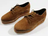 Nathan Baunio | Plateau-Veterschoenen [40] – foto 2 – kavel bij De Kringwinkel, Dilsen