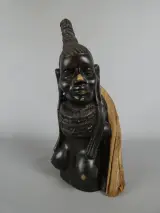 Houtsnijwerk Afrikaanse vrouwenbuste – kavel bij De Kringwinkel, Diest