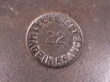 Vintage set van twee oranje geëmailleerde gietijzeren kookpotten, France – foto 5 – kavel bij De Kringwinkel, Heverlee