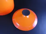 Vintage set van twee oranje geëmailleerde gietijzeren kookpotten, France – foto 7 – kavel bij De Kringwinkel, Heverlee