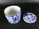 Decoratieve 3-delige blauw-witte porseleinen set – foto 6 – kavel bij De Kringwinkel, Heverlee