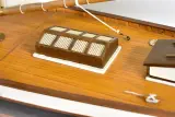 Groot houten scheepsmodel van klassieke zeilschoener, 120 cm – foto 6 – kavel bij De Kringwinkel, Turnhout