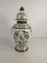 Decoratieve porseleinen dekselvaas met bloemen- en vogelmotief – kavel bij De Kringwinkel, Turnhout