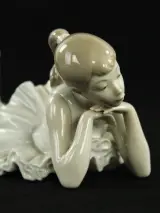 NAO by Lladró – Bailarina pensativa – Vicente Martínez – kavel bij De Kringwinkel, Antwerpen