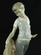 NAO by Lladró – “Niño Jugando con Cachorro” – Vicente Martínez – foto 6 – kavel bij De Kringwinkel, Antwerpen