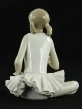 NAO by Lladró – Bailarina Atenta – Vicente Martínez – foto 4 – kavel bij De Kringwinkel, Antwerpen