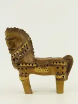 Terracotta paardenbeeld – kavel bij De Kringwinkel, Antwerpen