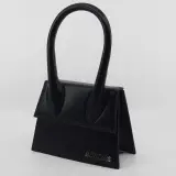 Handtas, Jacquemus – foto 2 – kavel bij Domeinen Roerende Zaken, Groningen