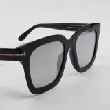 Zonnebril, Tom Ford, Sari TF690 – foto 9 – kavel bij Domeinen Roerende Zaken, Groningen
