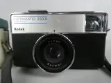Set van 3 vintage camera's met flitser – foto 4 – kavel bij De Kringwinkel, Diest