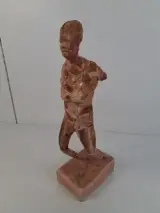 Terracotta beeld van de Belgische kunstenaar Van Acker – foto 2 – kavel bij De Kringwinkel, Waardamme